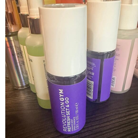 6/$25 Revolution Gym Fresh & Go Essence Face Mist Refreshing Spray 3.38 fl. Oz - Picture 3 of 3